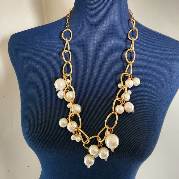 Gold Chain Bubble Pearl Necklace and Earrings Set - Picture 5 of 7